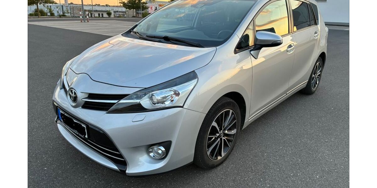 Toyota Verso 79.000 km 15.000 &euro; Kitzingen 97318