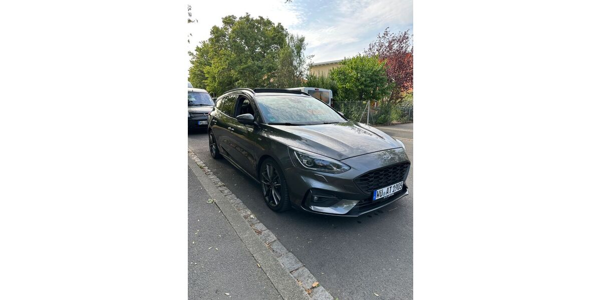 Ford Focus 179.000 km 8.900 &euro; Würzburg 97078