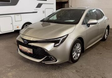 Toyota Corolla 15.200 km 23.990 &euro; Würzburg 97074