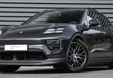 Porsche Macan 15.900 km 83.890 &euro; Estenfeld 97230