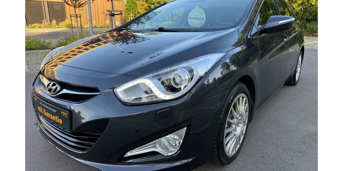 Hyundai i40 117.000 km 8.990 &euro; Würzburg 97082