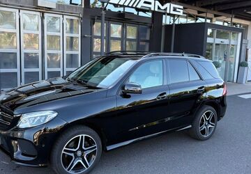 Mercedes-Benz GLE 350 93.000 km 31.900 &euro; Würzburg 97082