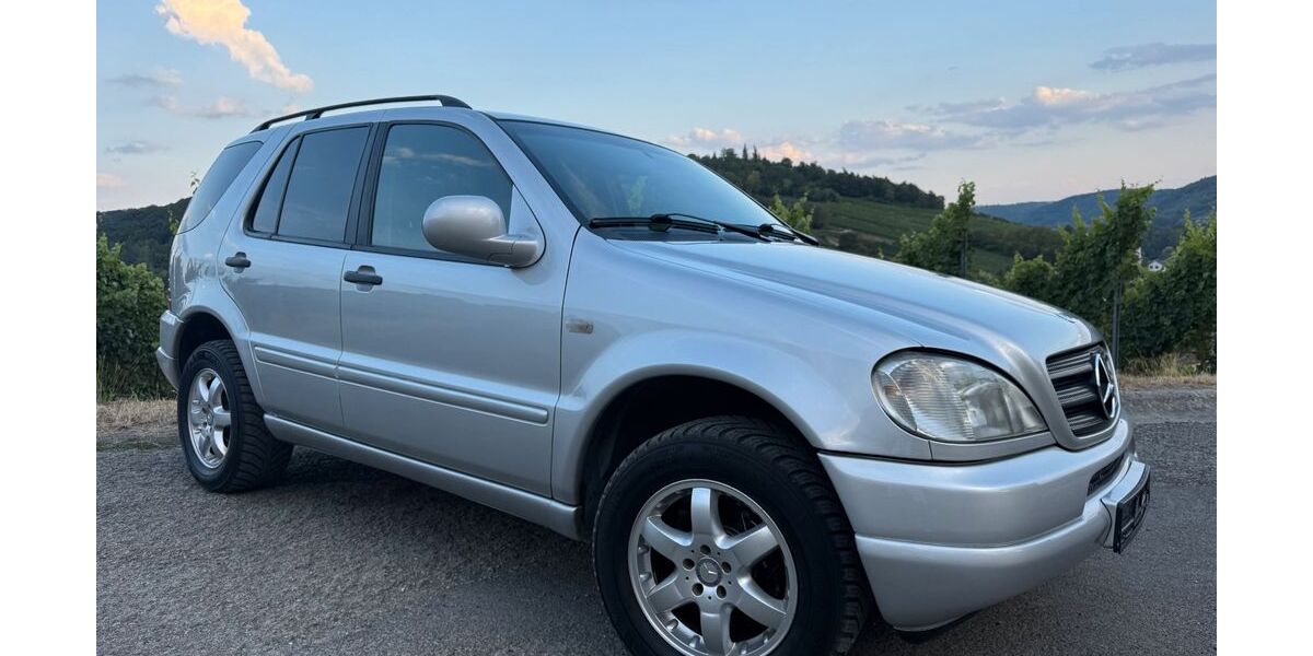 Mercedes-Benz ML 320 166.000 km 6.880 &euro; Würzburg 97084