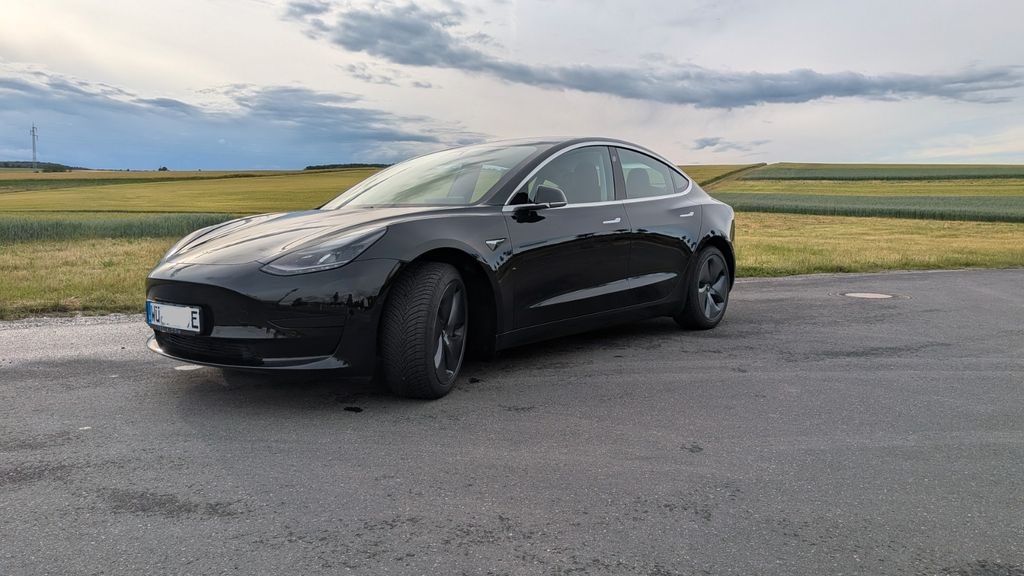 Tesla Model 3 86.000 km 22.999 &euro; Estenfeld 97230