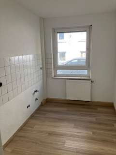 Etagenwohnung Würzburg Grombühl - 2 Zimmer, 50 m&sup2;, 530&euro; | Angebot:27346732