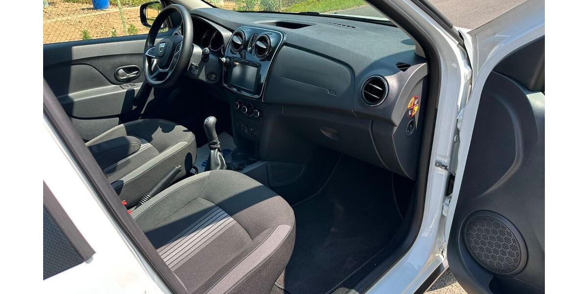 Dacia Sandero 64.000 km 13.000 &euro; Würzburg 97078