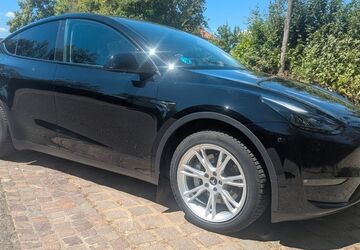 Tesla Model Y 66.000 km 35.900 &euro; Kürnach 97273