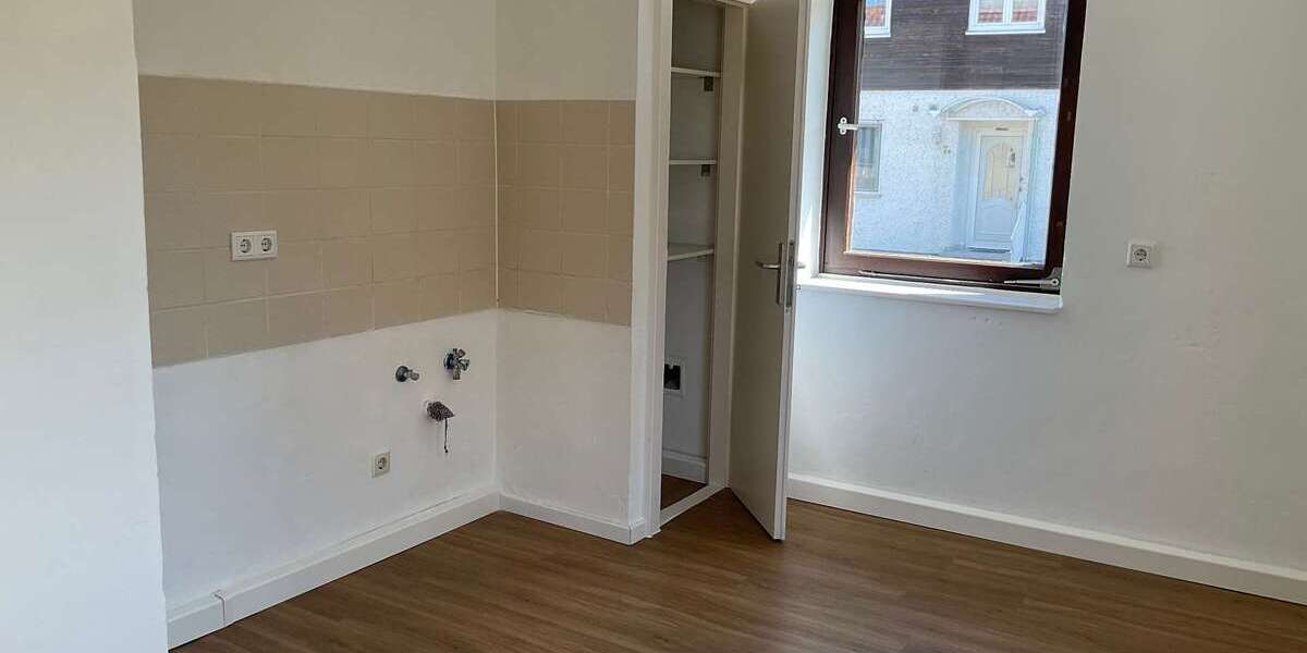 Etagenwohnung Ochsenfurt - 2 Zimmer, 45 m&sup2;, 372&euro; | Angebot:27355524
